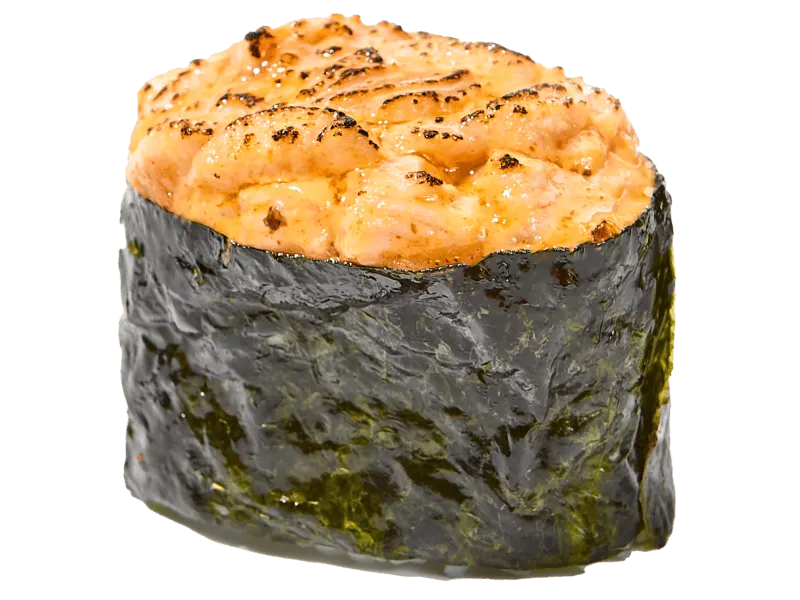 Опаленный гункан с лососем